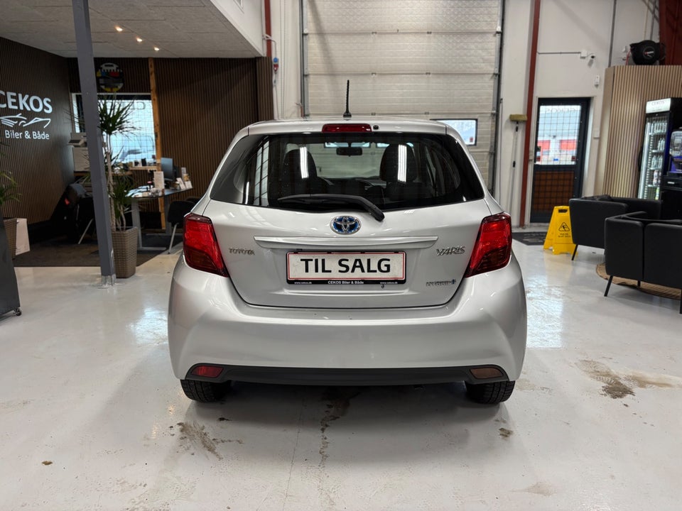 Toyota Yaris 1,5 Hybrid H3 e-CVT 5d