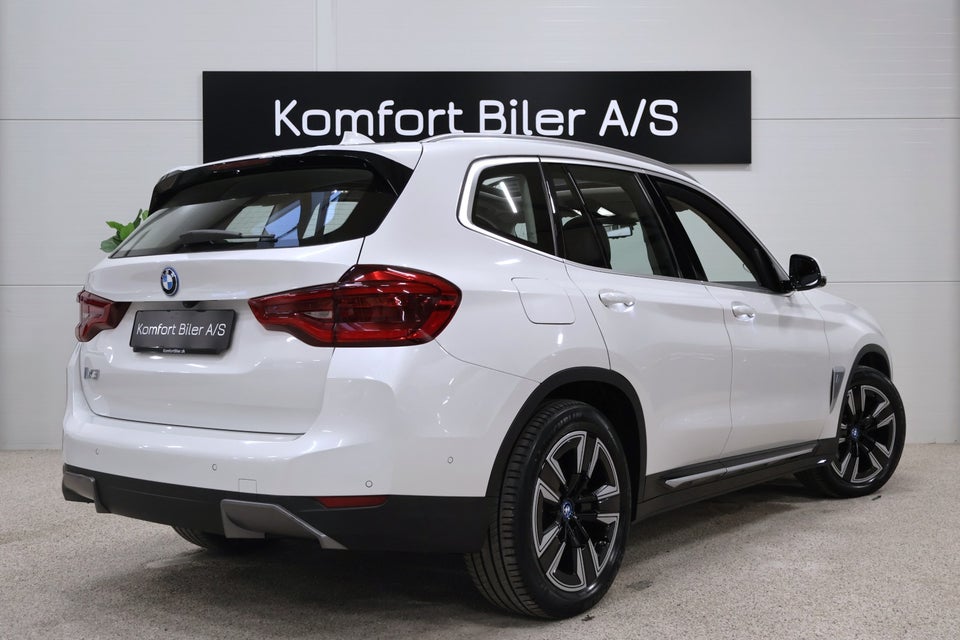 BMW iX3 Charged 5d