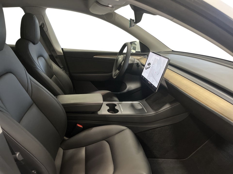 Tesla Model Y Long Range AWD 5d