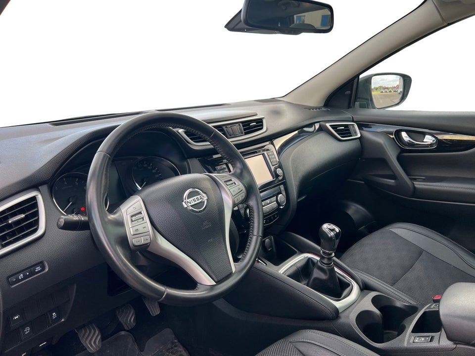 Nissan Qashqai 1,2 Dig-T 115 Tekna 5d