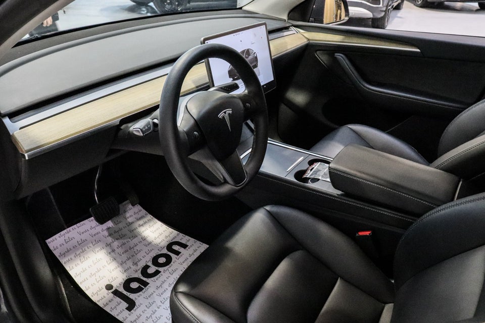 Tesla Model Y Long Range AWD 5d