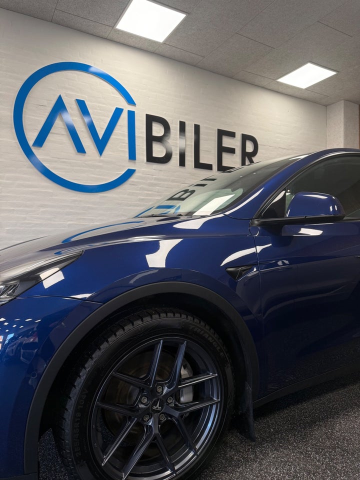 Tesla Model Y Long Range AWD 5d