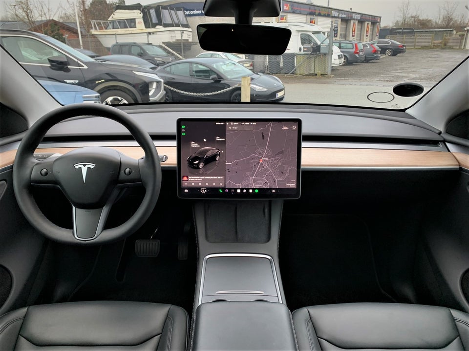 Tesla Model Y Long Range AWD 5d
