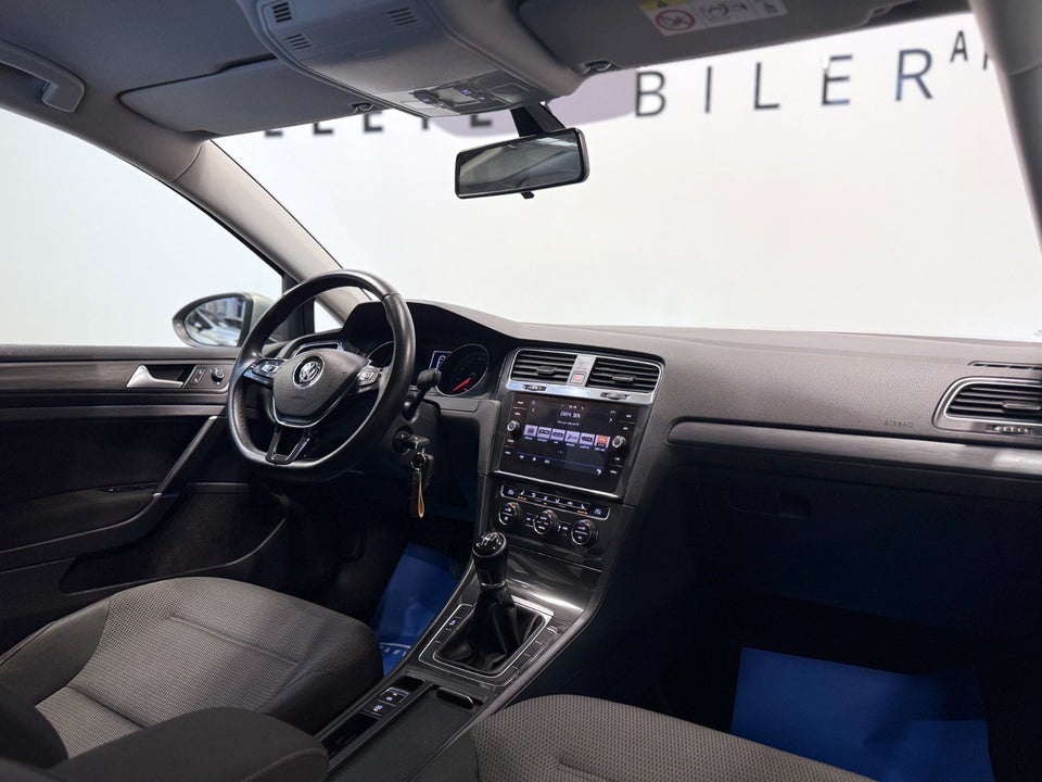 VW Golf VII 1,6 TDi 115 Comfortline 5d