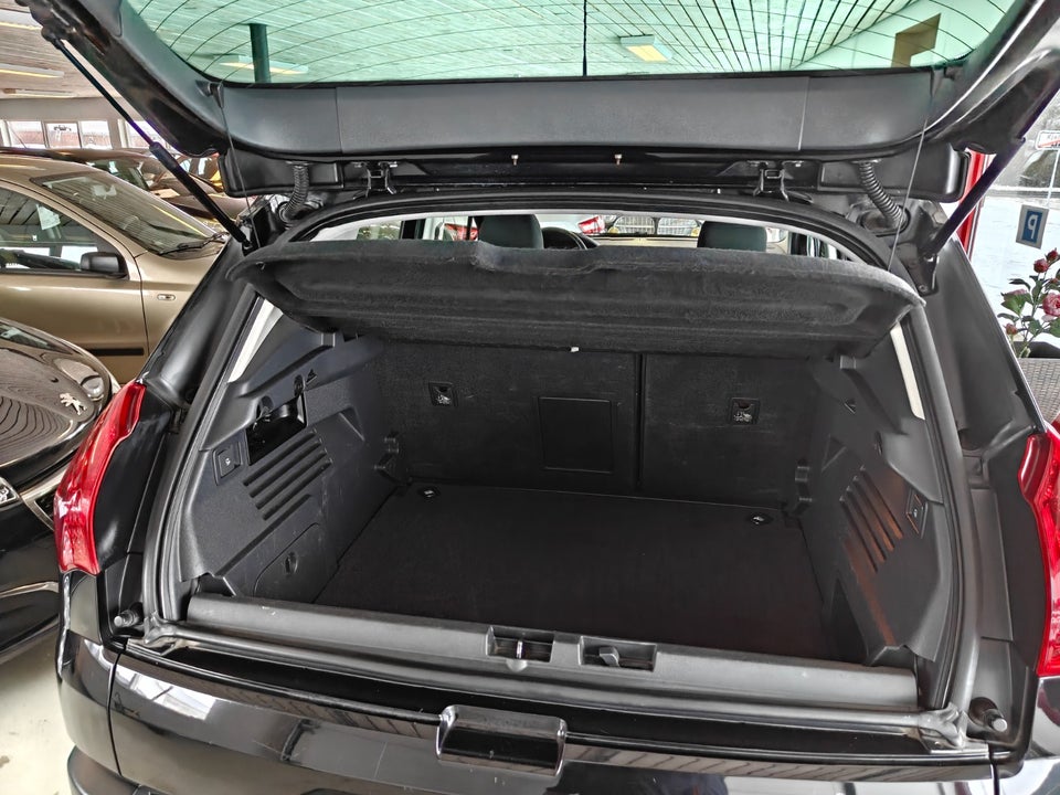 Peugeot 3008 1,6 HDi 110 Premium 5d