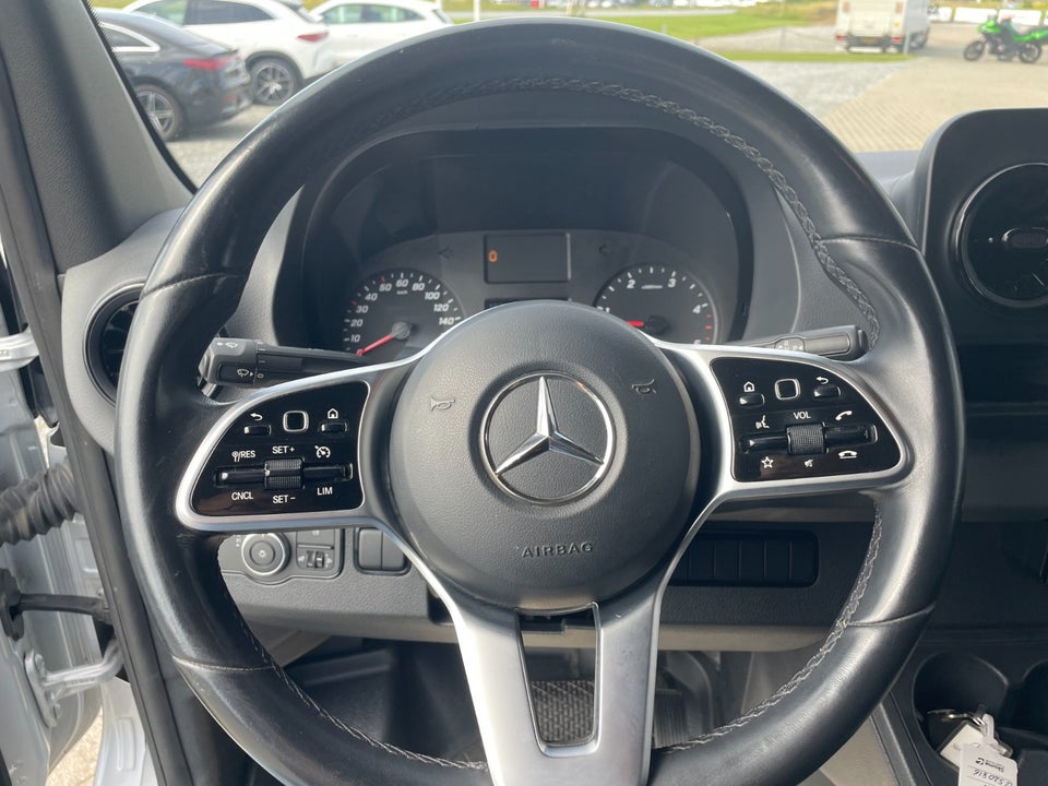 Mercedes Sprinter 319 3,0 CDi A2 Kassevogn aut. RWD