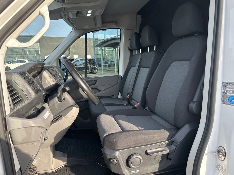 VW Crafter 35 2,0 TDi 177 Alukasse aut. 2d