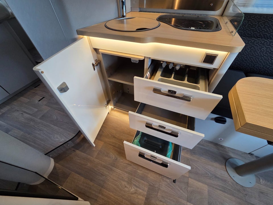 Hymer Tramp 695 S 2,2 CDi aut. 3d