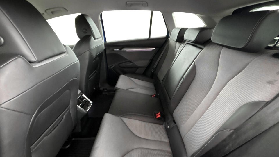 Skoda Enyaq 80 iV Plus 5d