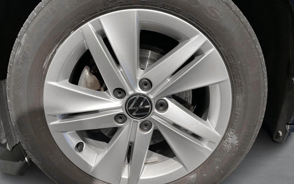 VW Golf VIII 1,5 eTSi 130 Life DSG 5d