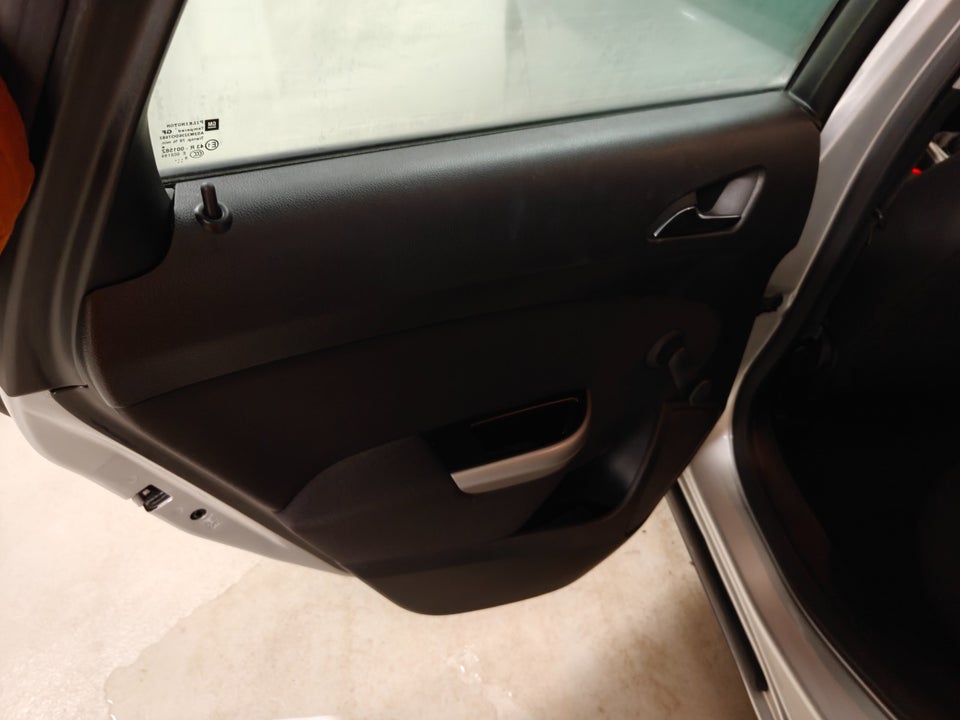 Opel Astra 1,6 Enjoy 5d