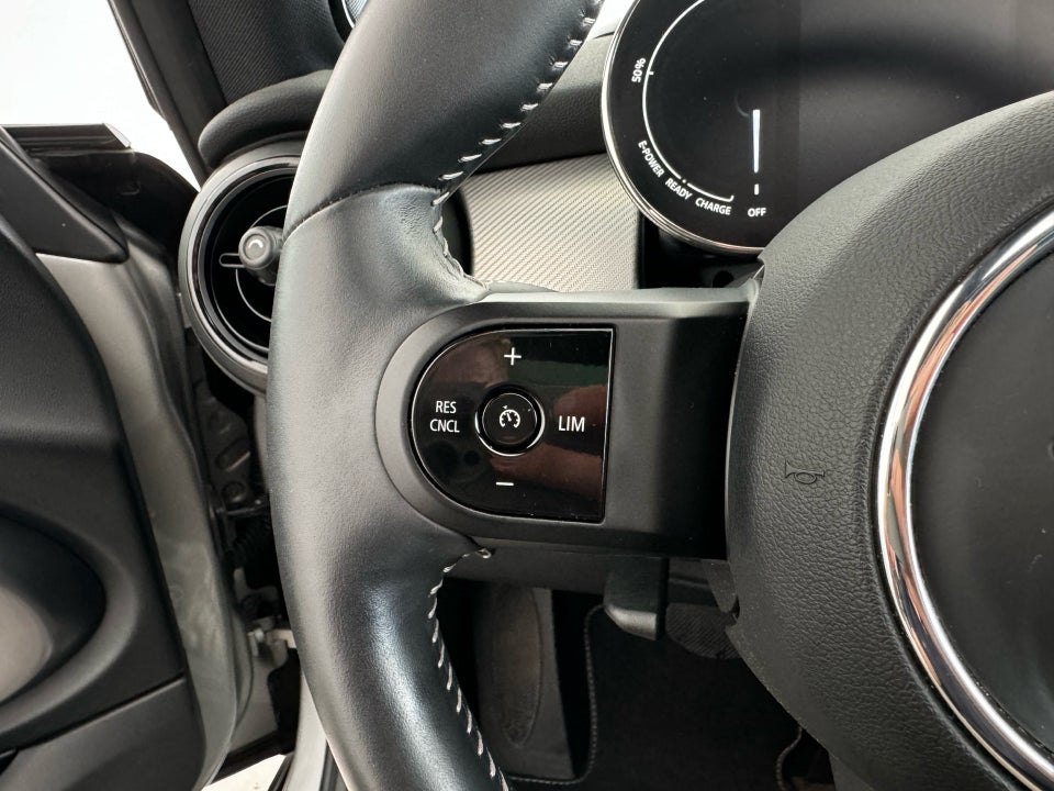 MINI Cooper SE Maximise 3d