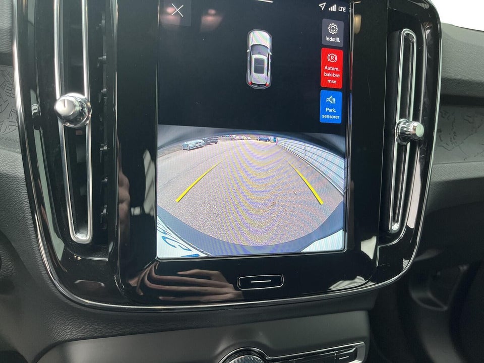 Volvo EX40 Extended Range Plus 5d