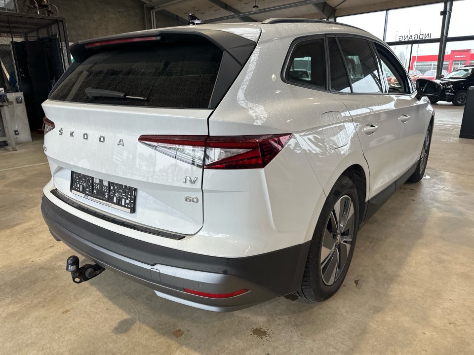 Skoda Enyaq 60 iV Loft 5d