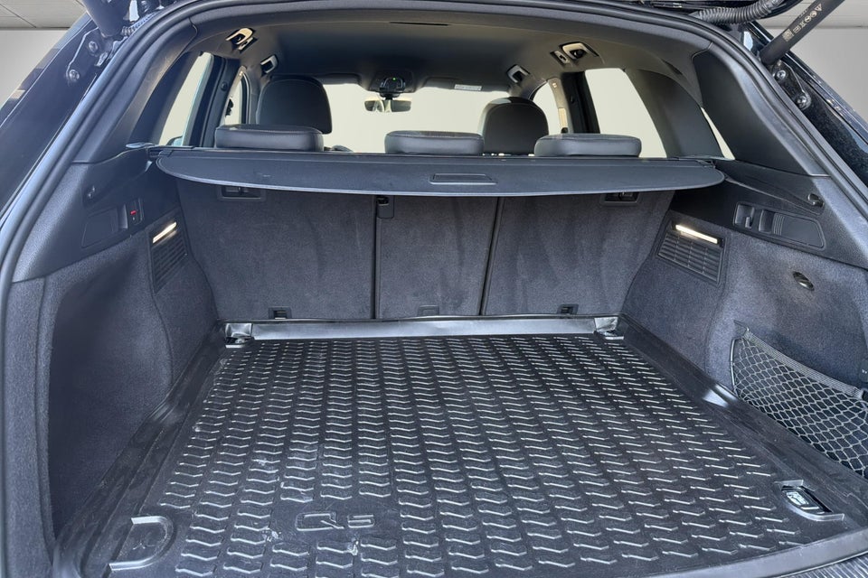 Audi Q5 50 TFSi e S-line quattro S-tr. 5d