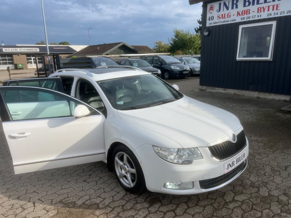 Skoda Superb 1,8 TSi 160 Ambition Combi DSG 5d