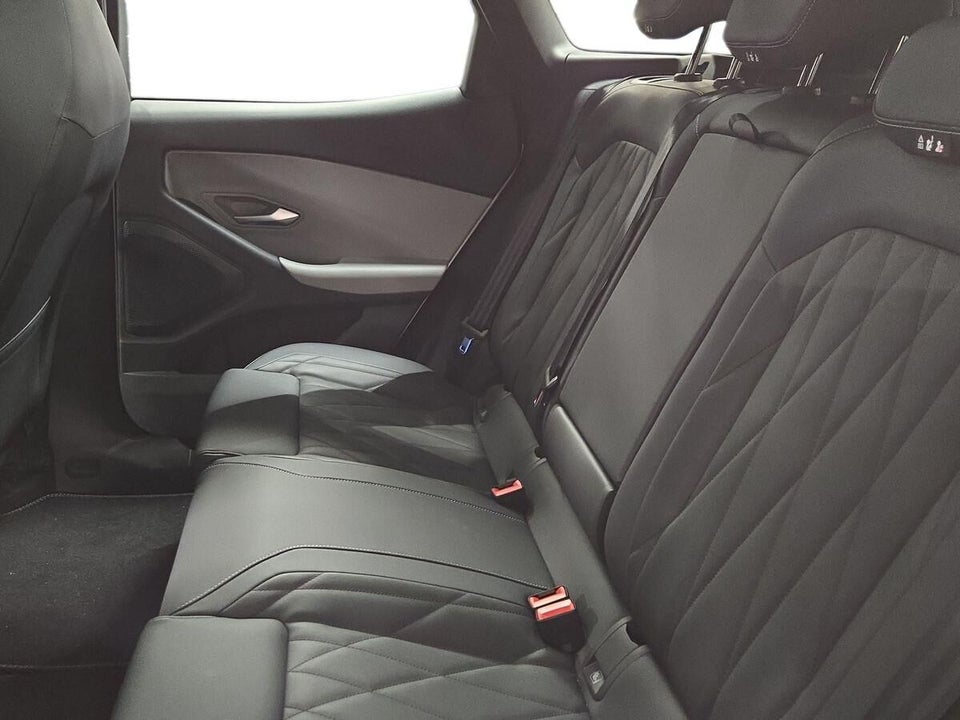 Ford Explorer 82 Premium Extended Range 5d