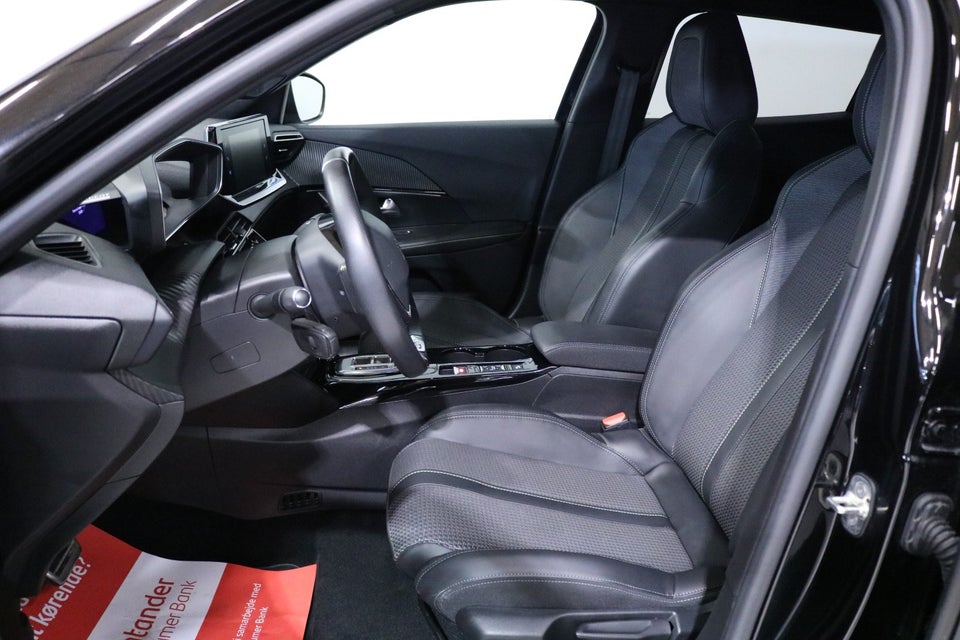 Peugeot e-2008 50 GT 5d