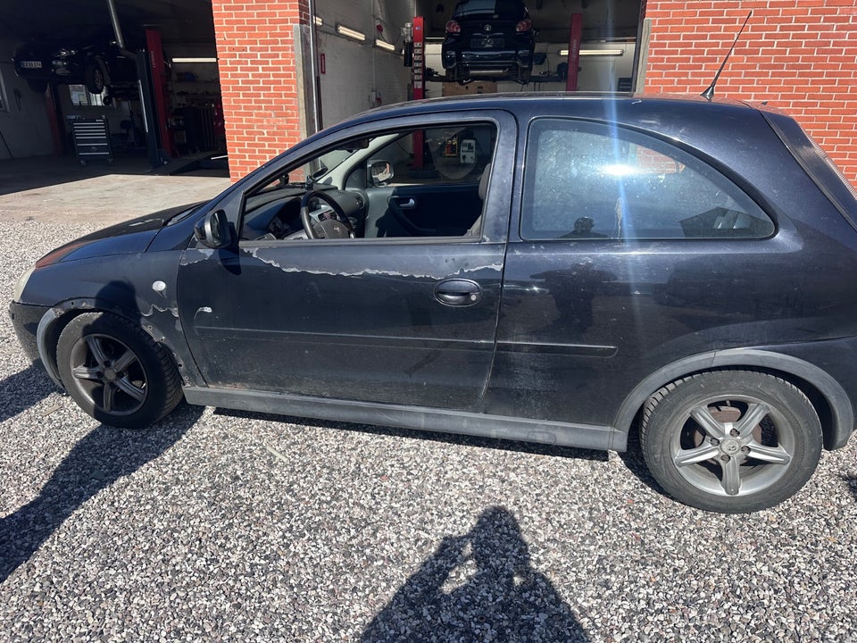 Opel Corsa 1,2 16V Comfort 3d