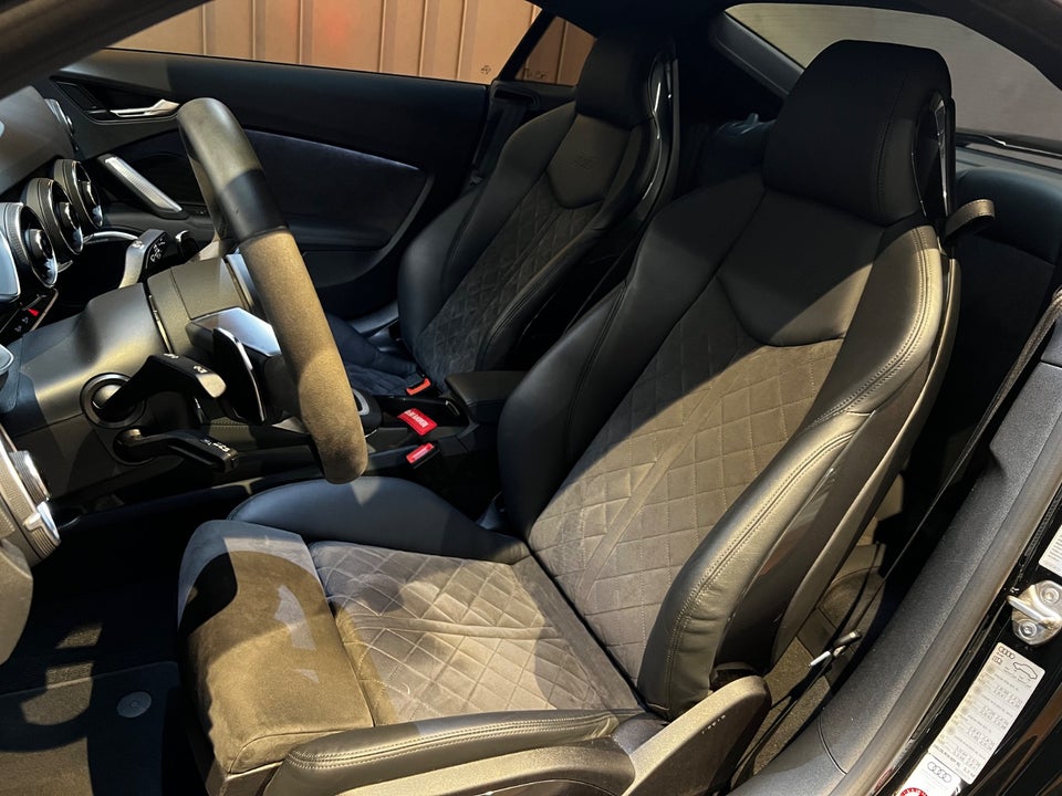 Audi TT RS 2,5 TFSi Coupé quattro S-tr. 2d