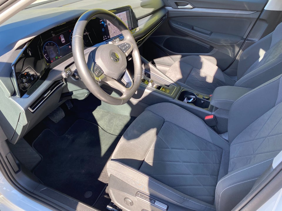 VW Golf VIII 1,5 eTSi 150 Style DSG 5d