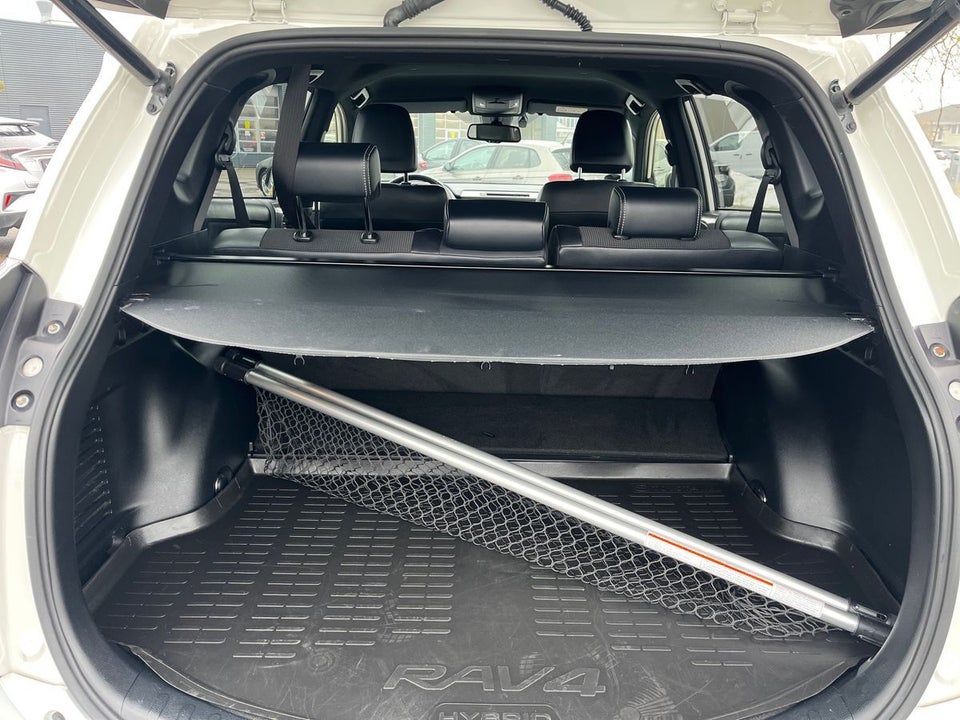 Toyota RAV4 2,5 Hybrid H3+ MDS 5d