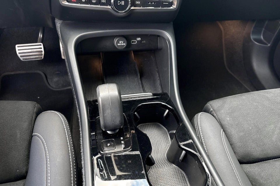Volvo XC40 P6 ReCharge Core 5d