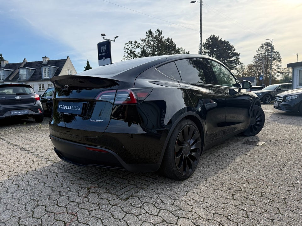 Tesla Model Y Performance AWD 5d