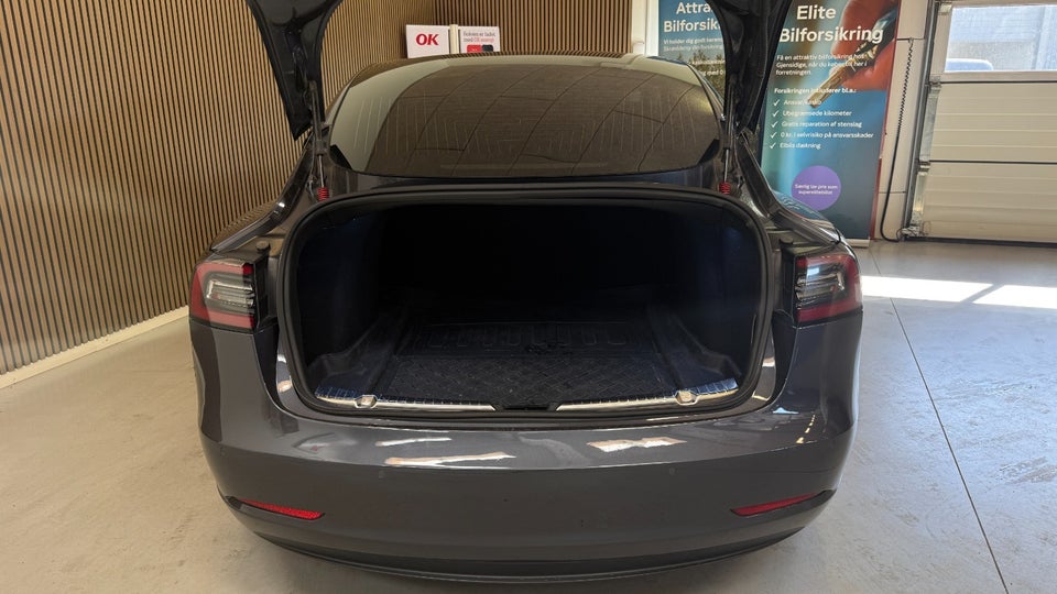Tesla Model 3 Long Range RWD 4d