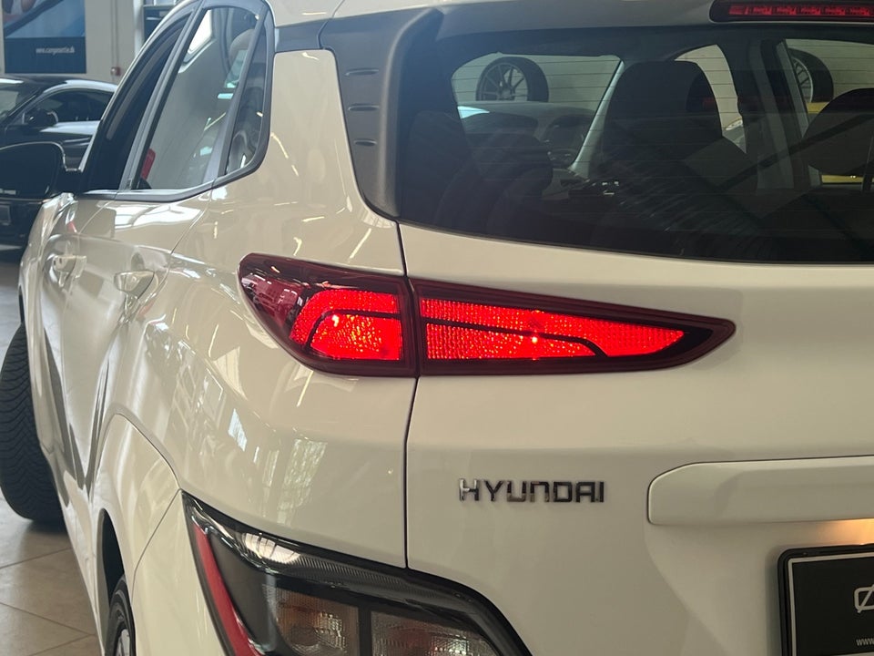 Hyundai Kona 39 EV Essential 5d