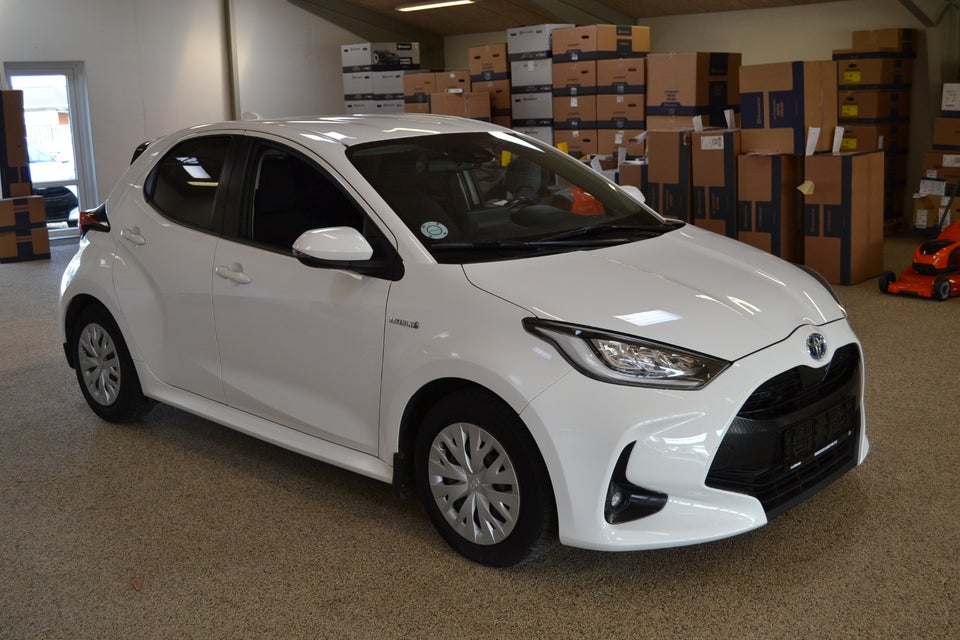 Toyota Yaris 1,5 Hybrid H3 Vision e-CVT 5d