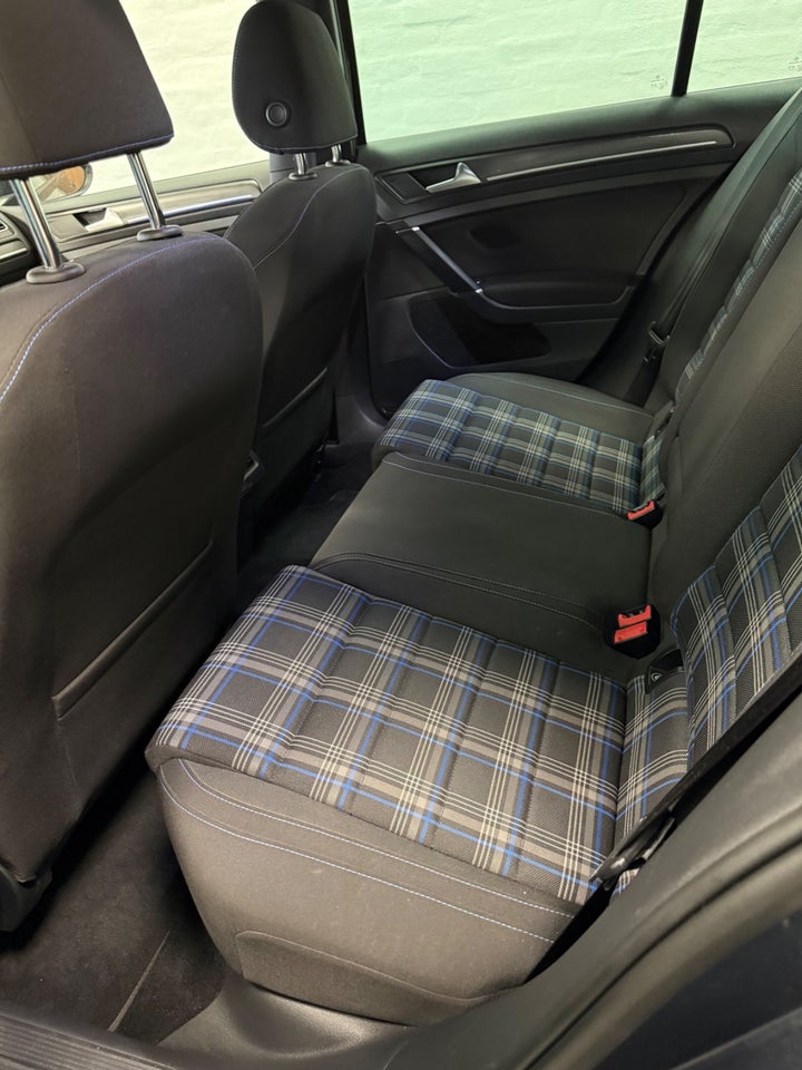 VW Golf VII 1,4 GTE DSG 5d