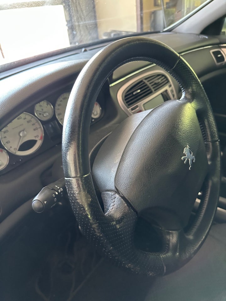 Peugeot 607 2,2 Ibene 4d