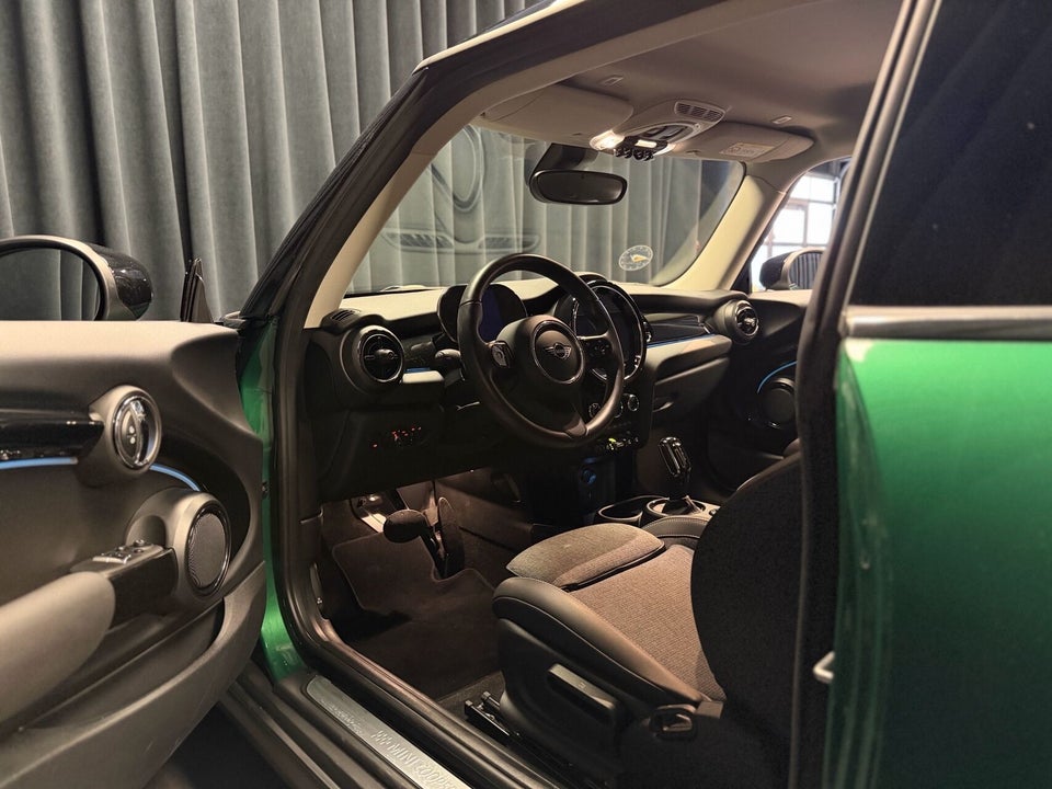 MINI Cooper SE Classic Trim 3d