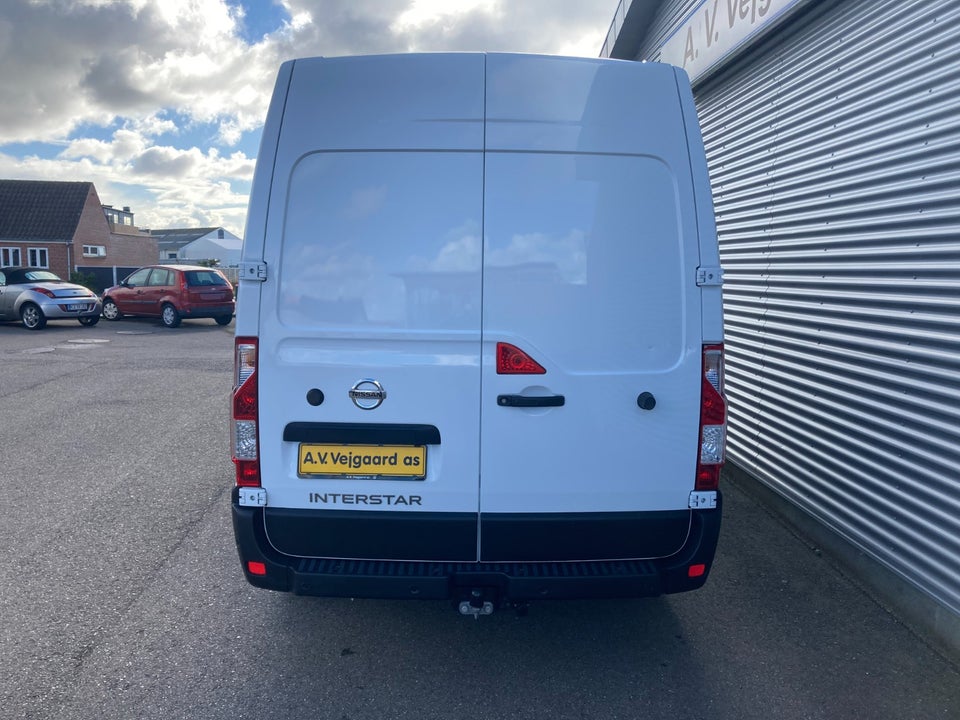 Nissan Interstar 2,3 dCi 150 L2H2 Tekna Van