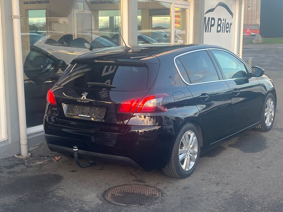 Peugeot 308 1,6 BlueHDi 120 Allure Sky 5d