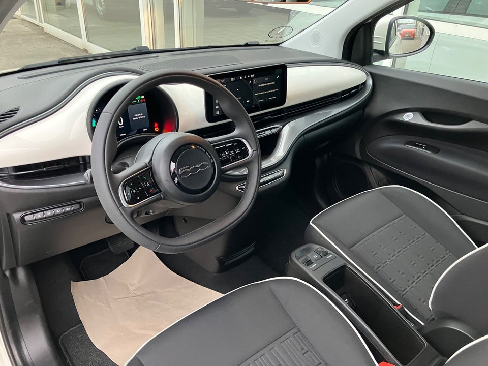 Fiat 500e 42 Icon Cabrio 2d