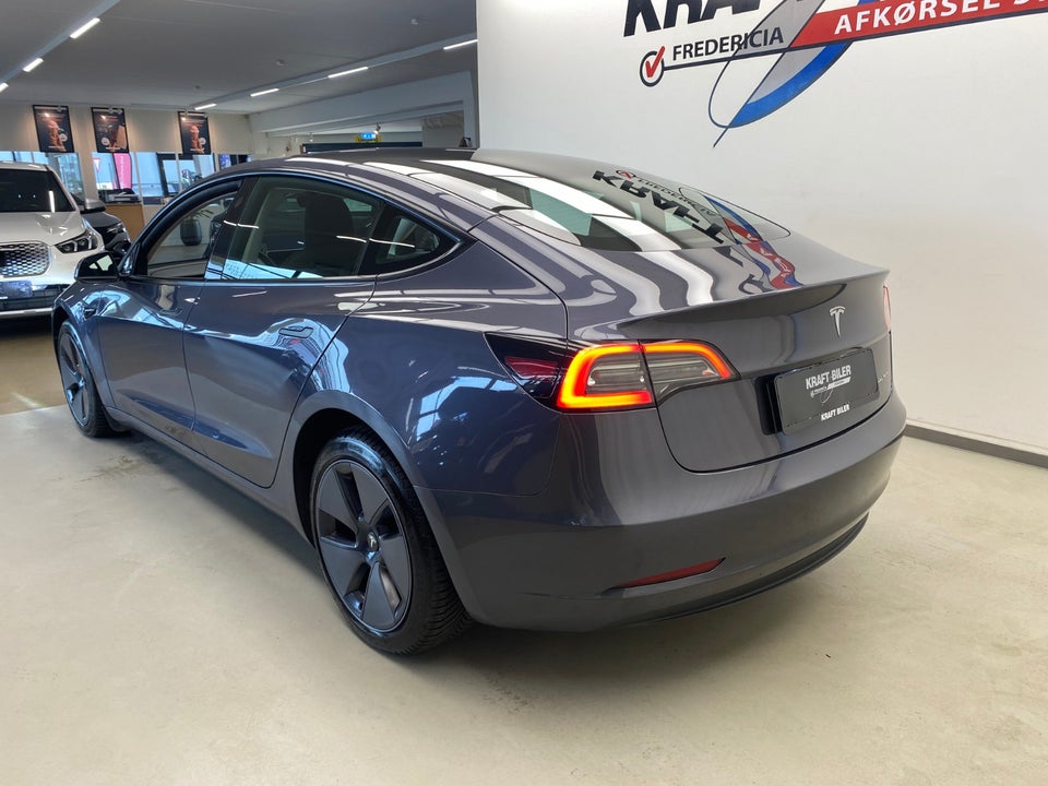 Tesla Model 3 Long Range AWD 4d