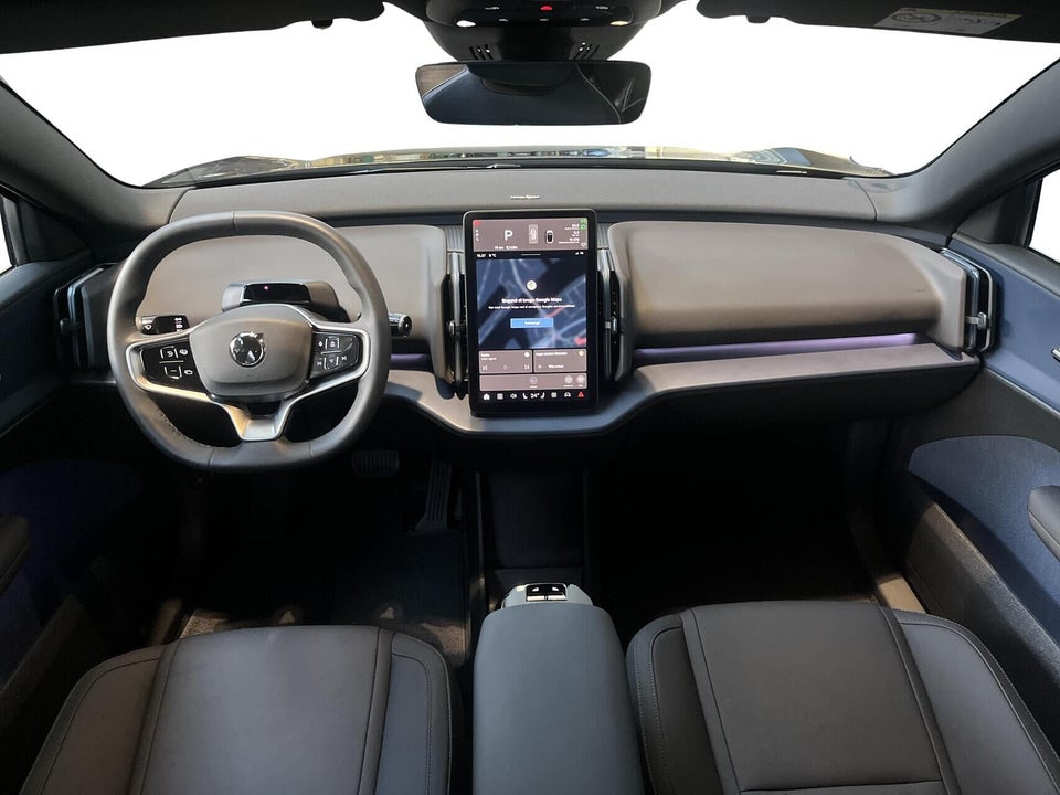 Volvo EX30 Standard Range Plus 5d