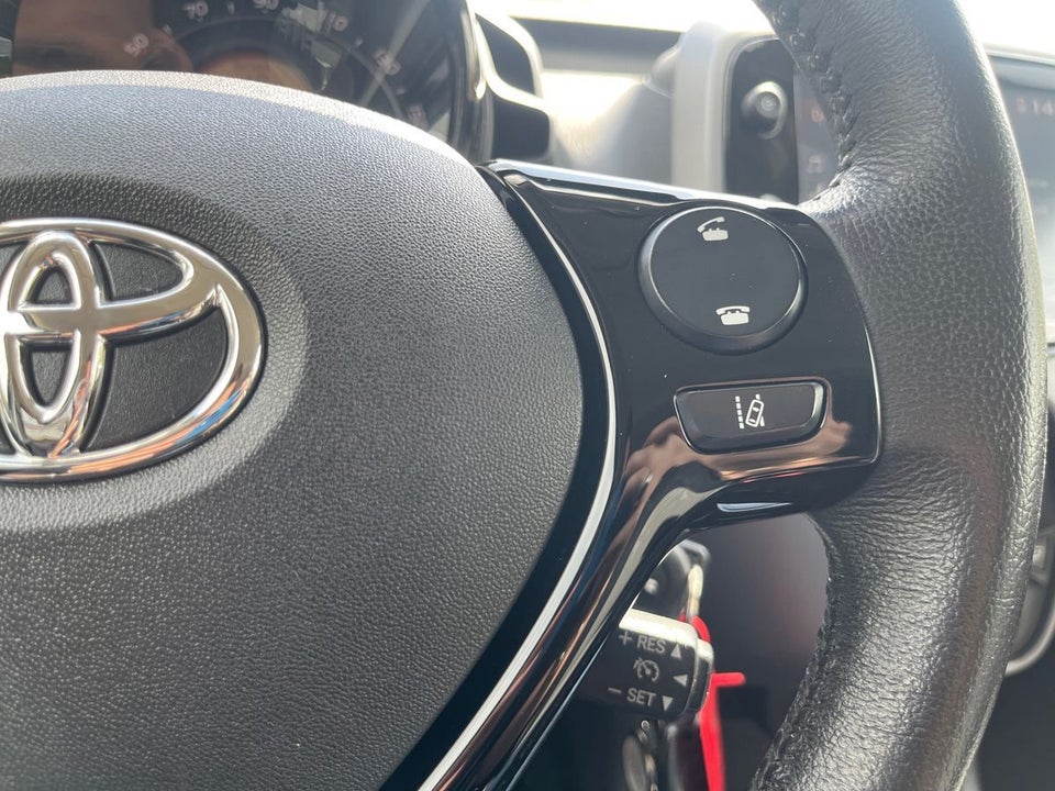 Toyota Aygo 1,0 VVT-i x-cellence 5d