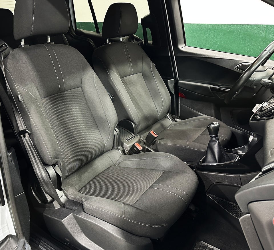 Ford B-MAX 1,0 SCTi 100 Titanium 5d