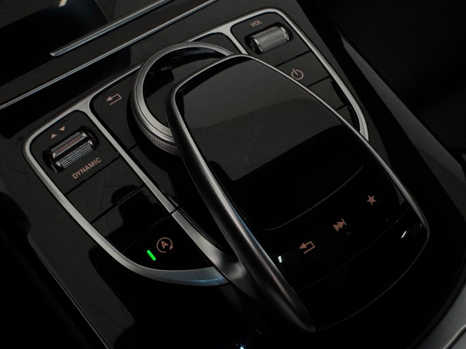 Mercedes C220 d 2,2 AMG Line stc. aut. 5d