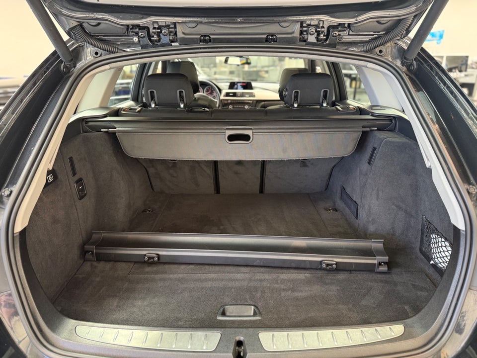 BMW 318d 2,0 Touring aut. 5d