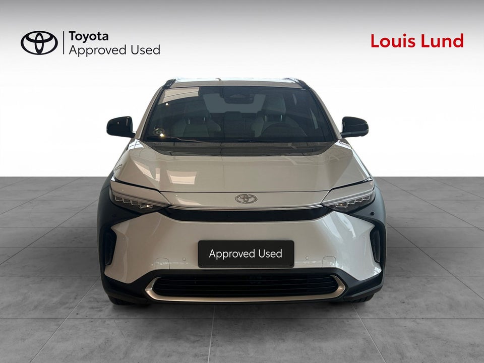 Toyota bZ4X Executive AWD 5d
