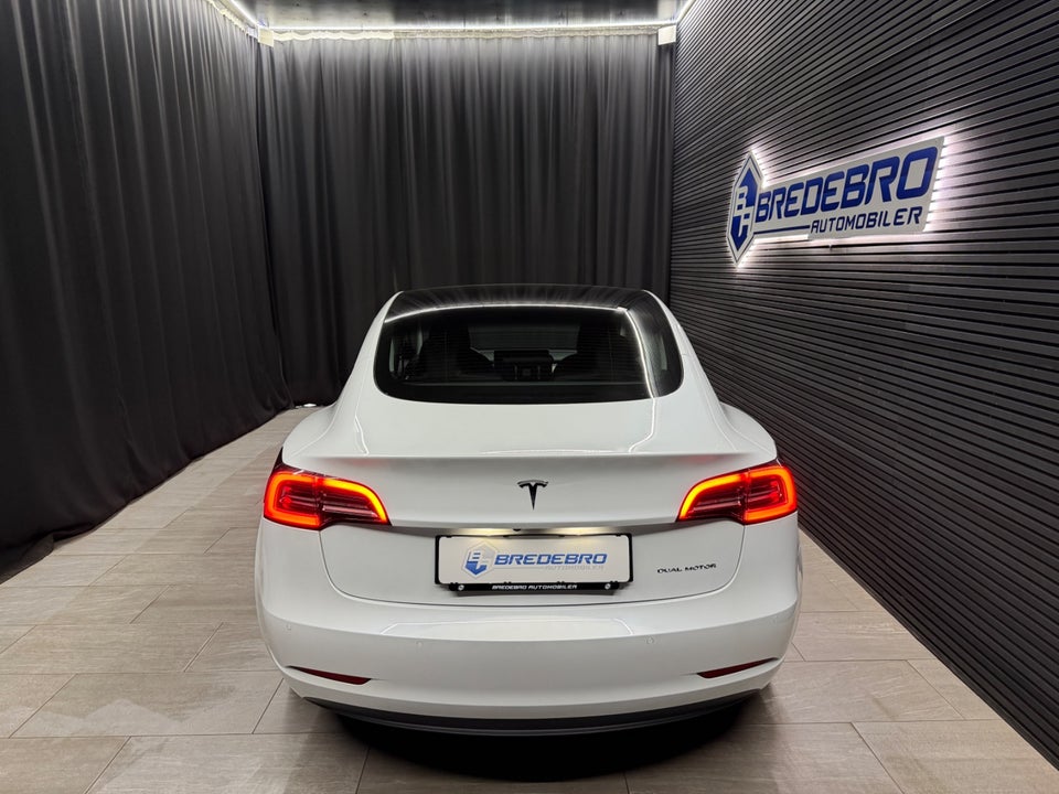 Tesla Model 3 Long Range AWD 4d