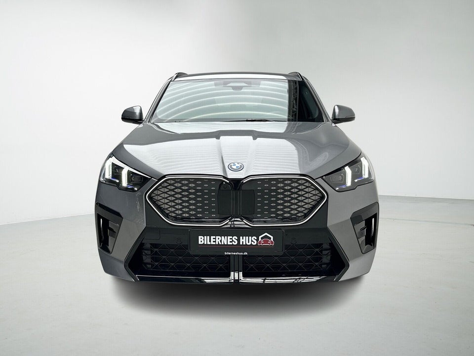 BMW iX2 xDrive30 M-Sport 5d