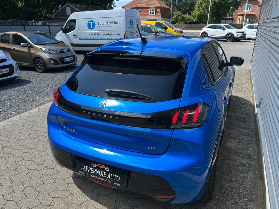 Peugeot e-208 50 GT 5d