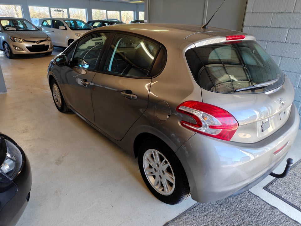 Peugeot 208 1,4 HDi 68 Active 5d