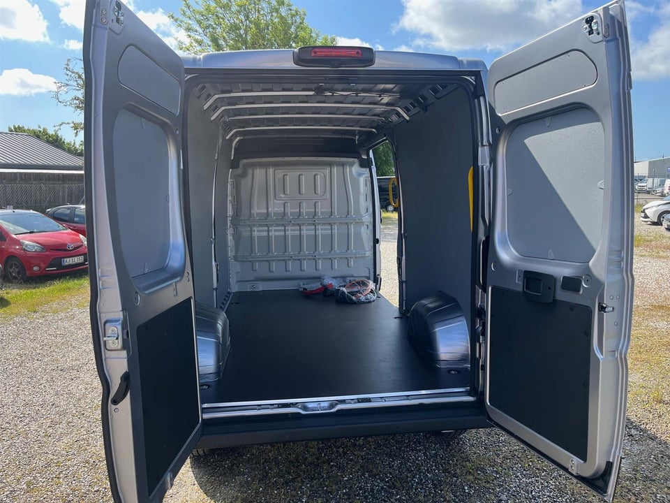 Toyota ProAce Max 110 Comfort Master Kassevogn L3H2