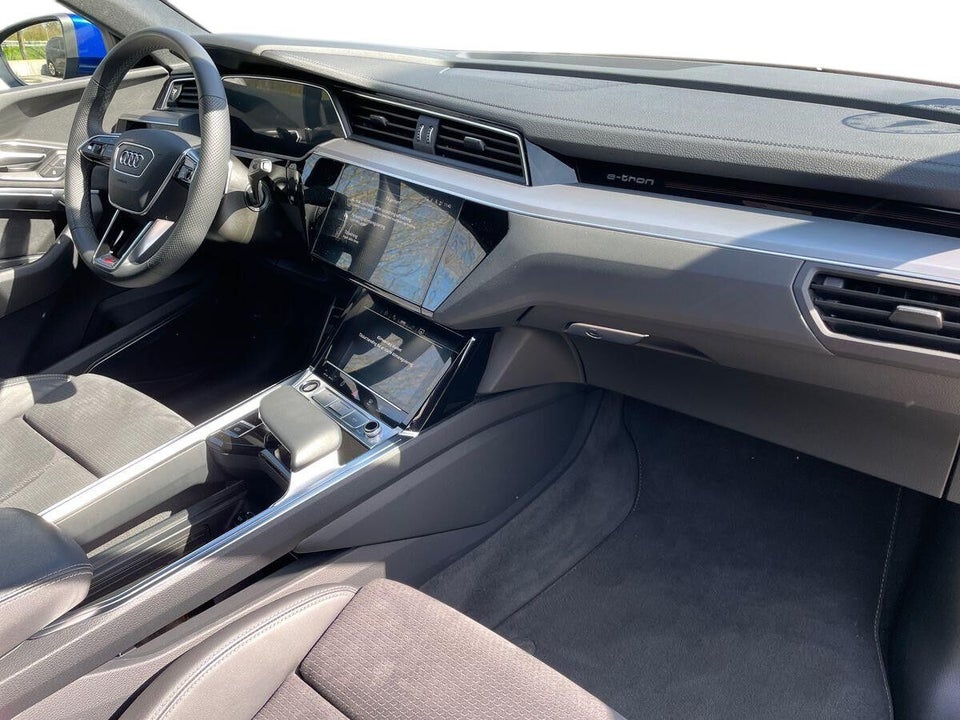 Audi Q8 e-tron 55 S-line quattro 5d